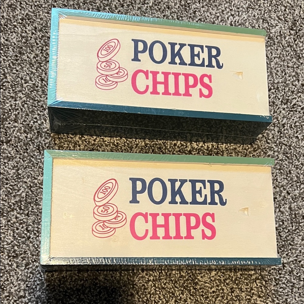 BNWT sealed Poker Chips in cute wooden storage boxes (2 packs included)